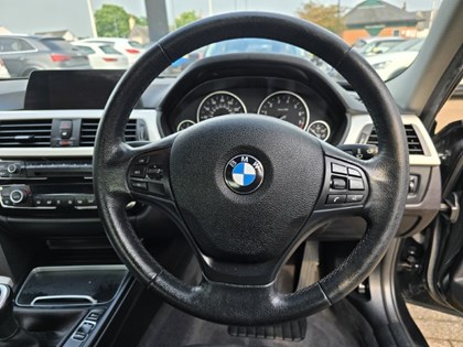 2016 (16) BMW 3 SERIES 318i SE 4dr