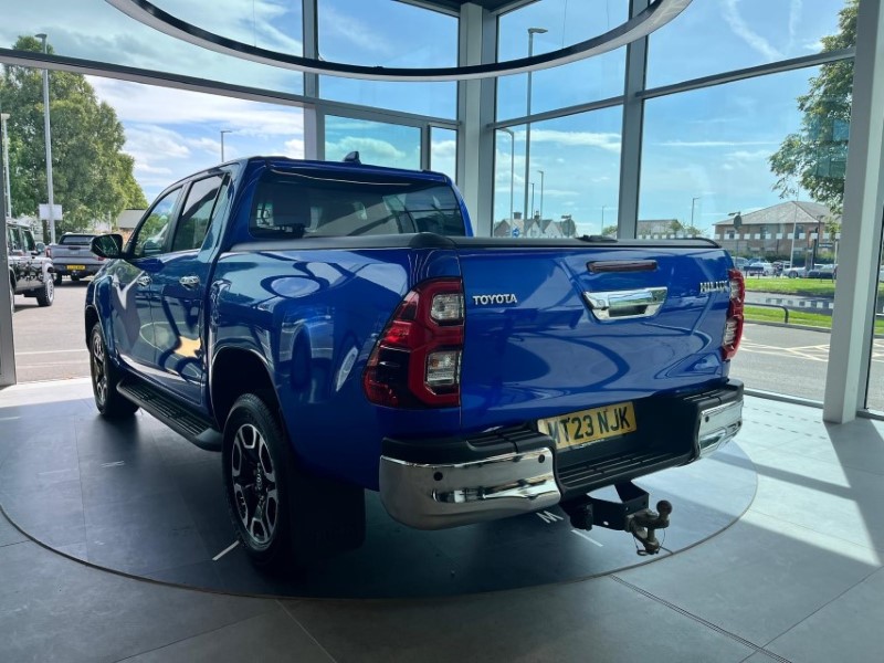 2023 (23) TOYOTA COMMERCIAL HILUX Invincible D/Cab Pick Up 2.8 D-4D Auto 3349697