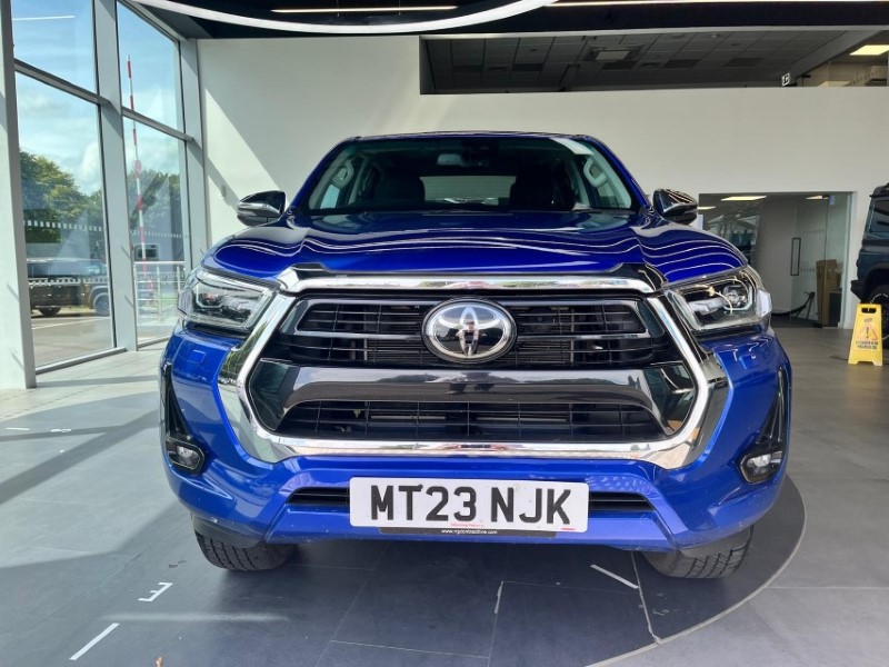 2023 (23) TOYOTA COMMERCIAL HILUX Invincible D/Cab Pick Up 2.8 D-4D Auto 3349704
