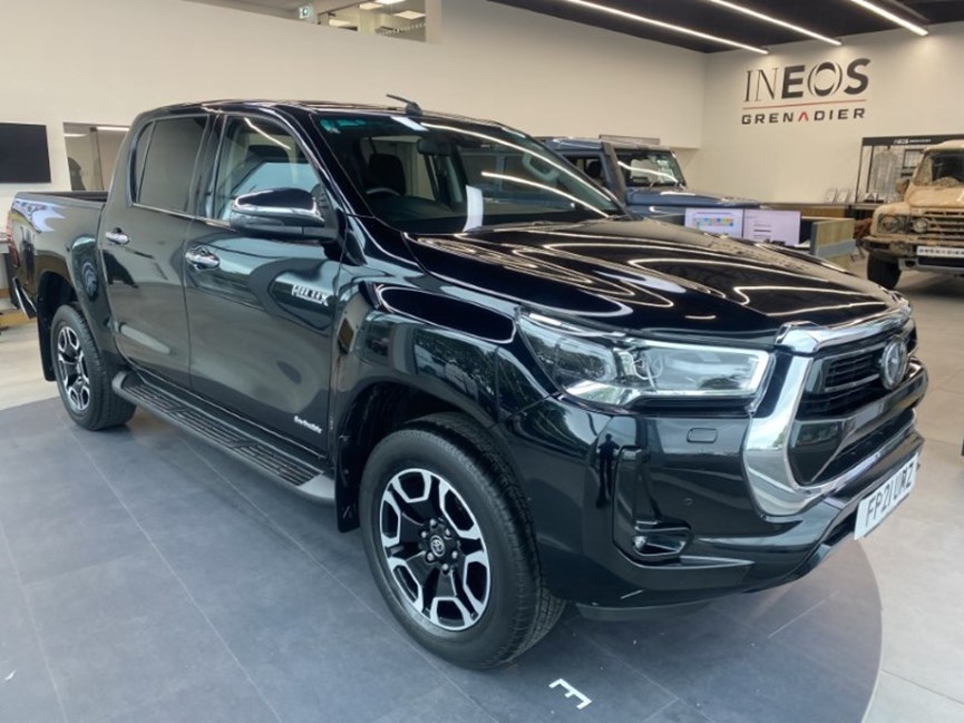 2021 (21) TOYOTA COMMERCIAL HILUX Invincible D/Cab Pick Up 2.8 D-4D Auto