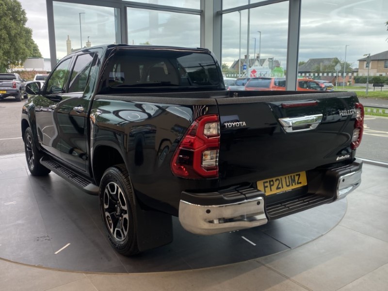 2021 (21) TOYOTA COMMERCIAL HILUX Invincible D/Cab Pick Up 2.8 D-4D Auto 3346808