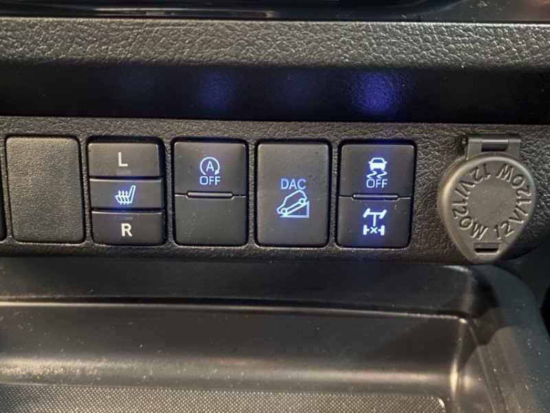 2021 (21) TOYOTA COMMERCIAL HILUX Invincible D/Cab Pick Up 2.8 D-4D Auto 3346830