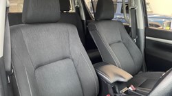 2021 (21) TOYOTA COMMERCIAL HILUX Invincible D/Cab Pick Up 2.8 D-4D Auto 3346817