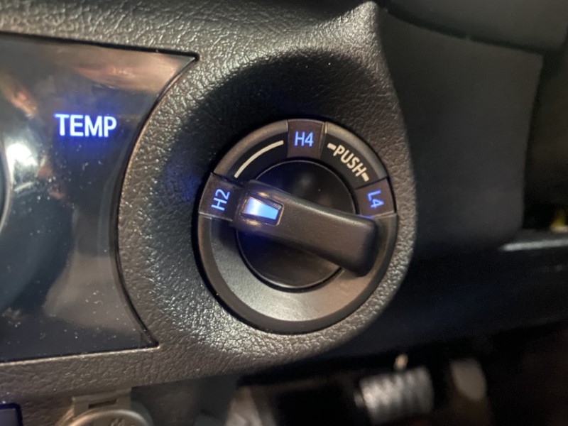 2021 (21) TOYOTA COMMERCIAL HILUX Invincible D/Cab Pick Up 2.8 D-4D Auto 3346828