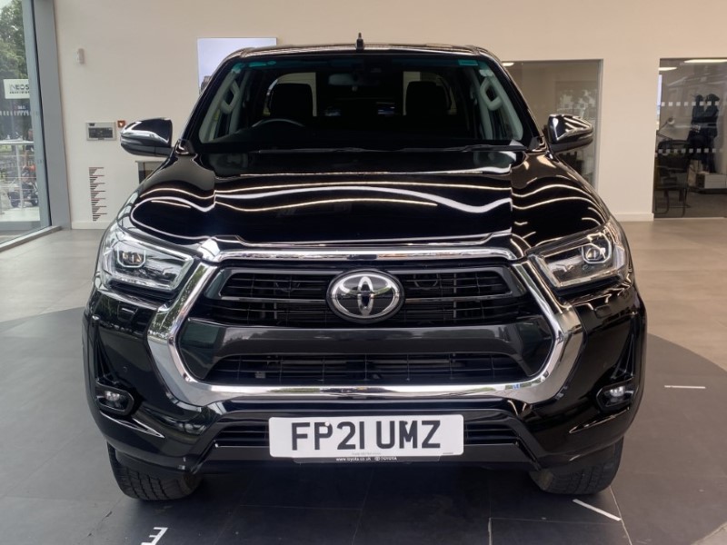 2021 (21) TOYOTA COMMERCIAL HILUX Invincible D/Cab Pick Up 2.8 D-4D Auto 3346816