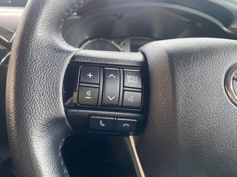 2021 (21) TOYOTA COMMERCIAL HILUX Invincible D/Cab Pick Up 2.8 D-4D Auto 3346824
