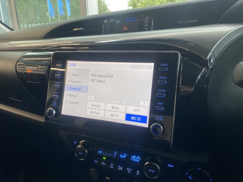 2021 (21) TOYOTA COMMERCIAL HILUX Invincible D/Cab Pick Up 2.8 D-4D Auto 3346826