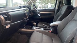 2021 (21) TOYOTA COMMERCIAL HILUX Invincible D/Cab Pick Up 2.8 D-4D Auto 3346813