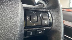 2021 (21) TOYOTA COMMERCIAL HILUX Invincible D/Cab Pick Up 2.8 D-4D Auto 3346823