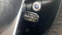 2021 (21) TOYOTA COMMERCIAL HILUX Invincible D/Cab Pick Up 2.8 D-4D Auto 3346822