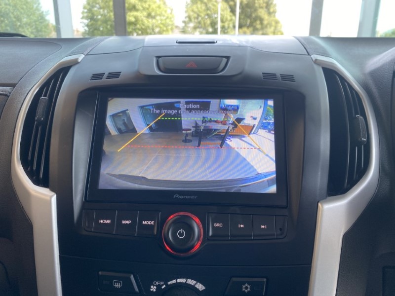 2021 (70) ISUZU COMMERCIAL D-MAX 1.9 XTR Nav PLUS Double Cab 4x4 Auto 3379905