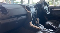 2021 (70) ISUZU COMMERCIAL D-MAX 1.9 XTR Nav PLUS Double Cab 4x4 Auto 3379891