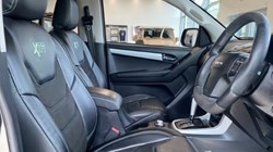 2021 (70) ISUZU COMMERCIAL D-MAX 1.9 XTR Nav PLUS Double Cab 4x4 Auto 3379897