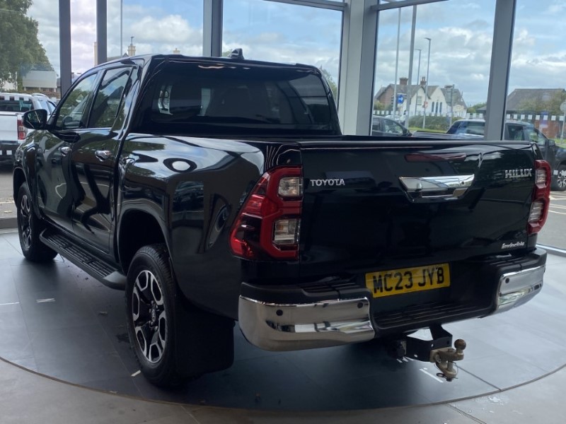 2023 (23) TOYOTA COMMERCIAL HILUX Invincible D/Cab Pick Up 2.4 D-4D Auto 3442053