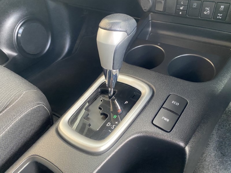 2023 (23) TOYOTA COMMERCIAL HILUX Invincible D/Cab Pick Up 2.4 D-4D Auto 3442044