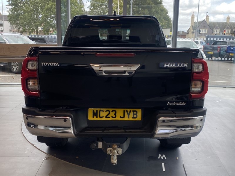 2023 (23) TOYOTA COMMERCIAL HILUX Invincible D/Cab Pick Up 2.4 D-4D Auto 3442052
