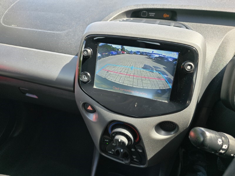 2022 (71) TOYOTA AYGO 1.0 VVT-i X-Play TSS 5dr 3389977