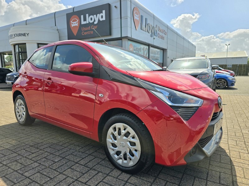 2022 (71) TOYOTA AYGO 1.0 VVT-i X-Play TSS 5dr 3389945