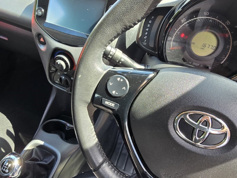 2022 (71) TOYOTA AYGO 1.0 VVT-i X-Play TSS 5dr 3389969