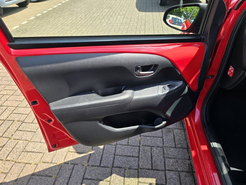 2022 (71) TOYOTA AYGO 1.0 VVT-i X-Play TSS 5dr 3389963