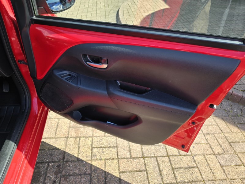 2022 (71) TOYOTA AYGO 1.0 VVT-i X-Play TSS 5dr 3389966