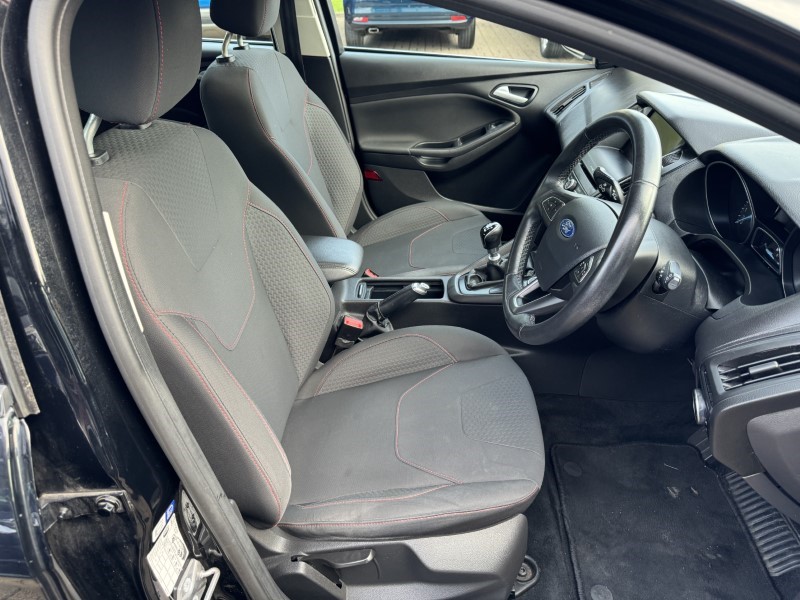 2015 (65) FORD FOCUS 1.0 EcoBoost 125 Zetec S 5dr 3452394