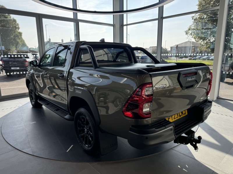 2023 (23) TOYOTA COMMERCIAL HILUX Invincible X D/Cab Pick Up 2.8 D-4D 3458956