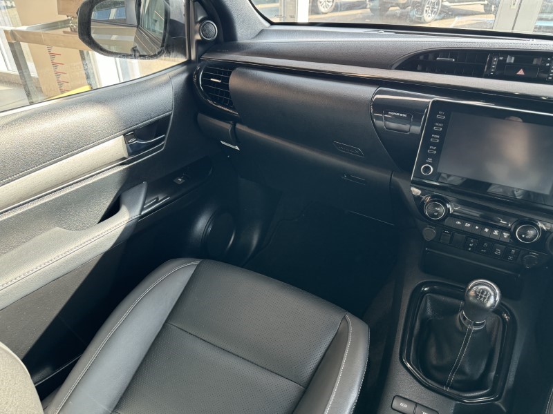 2023 (23) TOYOTA COMMERCIAL HILUX Invincible X D/Cab Pick Up 2.8 D-4D 3458969