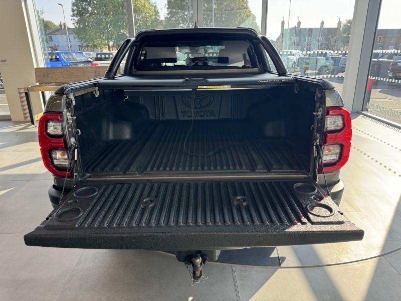 2023 (23) TOYOTA COMMERCIAL HILUX Invincible X D/Cab Pick Up 2.8 D-4D 3458959