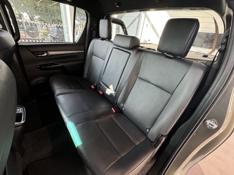 2023 (23) TOYOTA COMMERCIAL HILUX Invincible X D/Cab Pick Up 2.8 D-4D 3458966