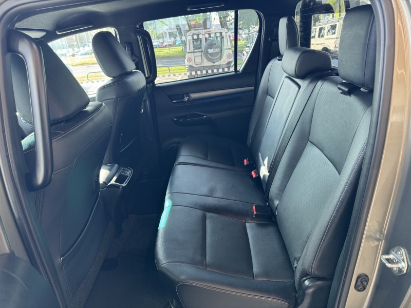 2023 (23) TOYOTA COMMERCIAL HILUX Invincible X D/Cab Pick Up 2.8 D-4D 3458965