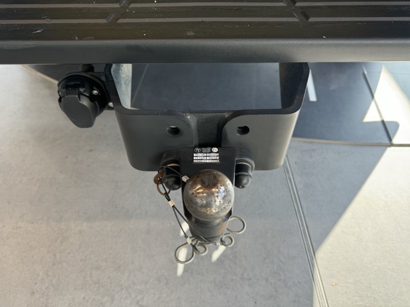 2023 (23) TOYOTA COMMERCIAL HILUX Invincible X D/Cab Pick Up 2.8 D-4D 3458953