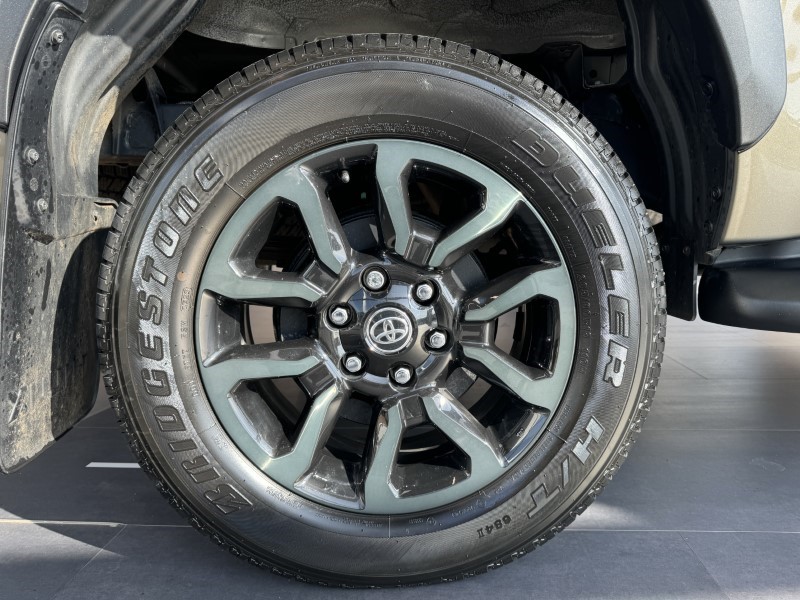 2023 (23) TOYOTA COMMERCIAL HILUX Invincible X D/Cab Pick Up 2.8 D-4D 3458950