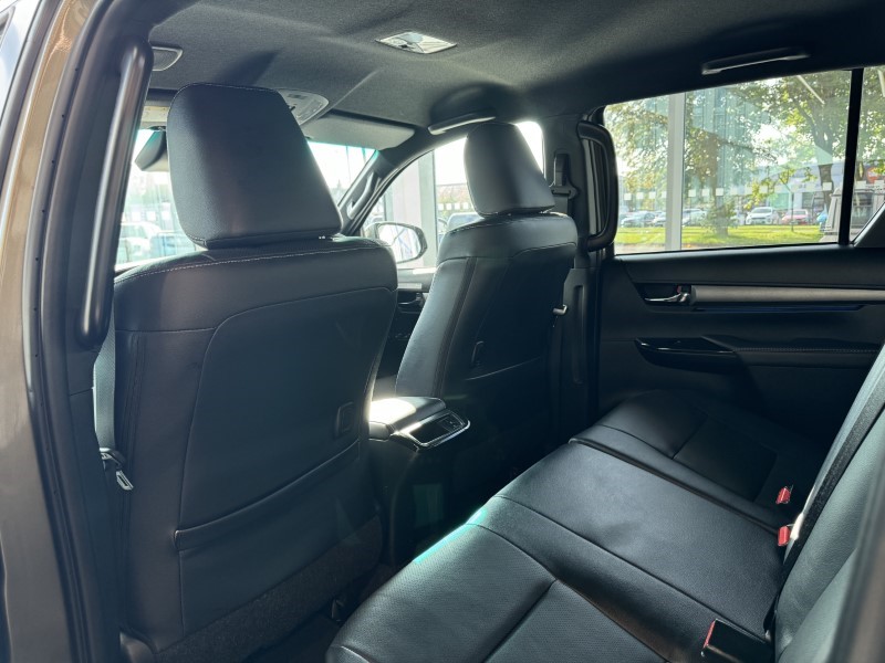 2023 (23) TOYOTA COMMERCIAL HILUX Invincible X D/Cab Pick Up 2.8 D-4D 3458964