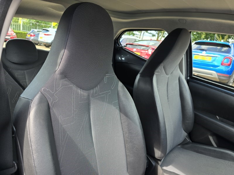 2015 (65) TOYOTA AYGO 1.0 VVT-i X-Pression 5dr 3459064