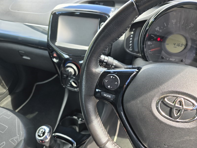 2015 (65) TOYOTA AYGO 1.0 VVT-i X-Pression 5dr 3459066