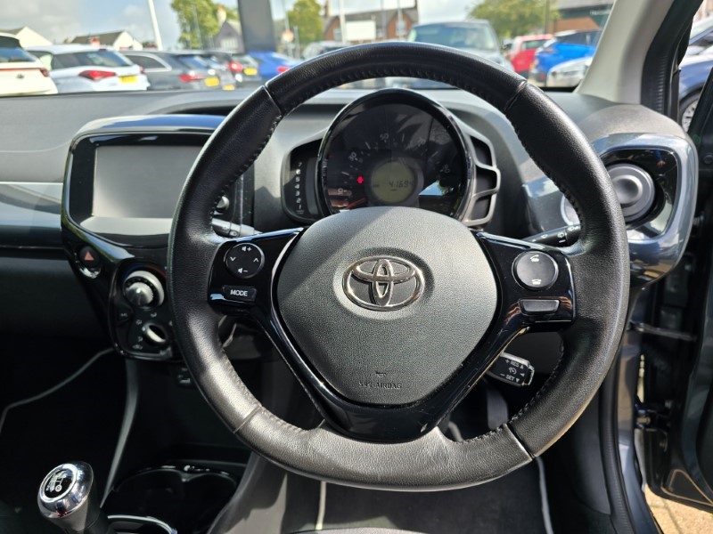 2015 (65) TOYOTA AYGO 1.0 VVT-i X-Pression 5dr 3459065