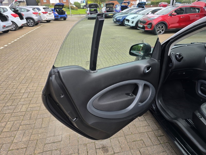 2017 (67) SMART FORTWO COUPE 0.9 Turbo Prime Premium 2dr Auto 3521424