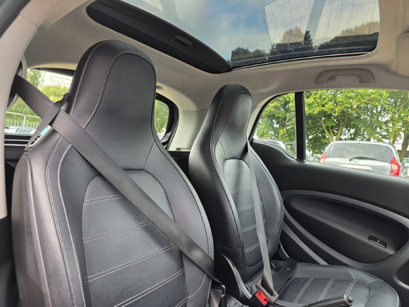 2017 (67) SMART FORTWO COUPE 0.9 Turbo Prime Premium 2dr Auto 3521430