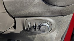 2015 (15) VAUXHALL ADAM 1.2i Rocks Air 3dr 3516547