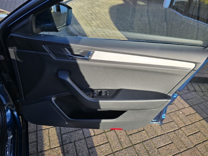 2018 (68) SKODA SUPERB 2.0 TDI CR SE L Executive 5dr 3520482