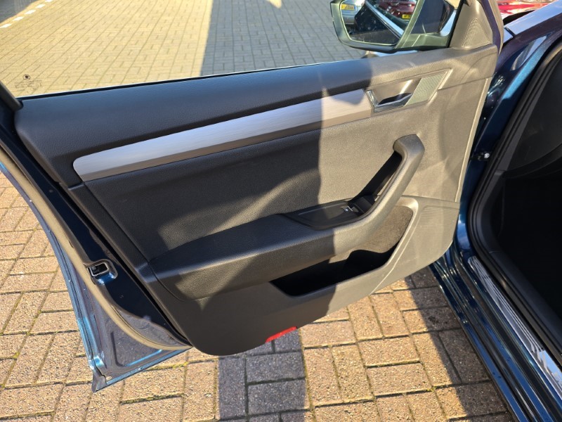 2018 (68) SKODA SUPERB 2.0 TDI CR SE L Executive 5dr 3520479