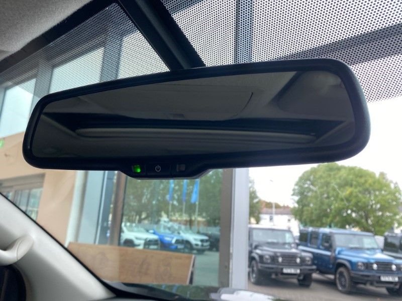 2019 (69) NISSAN COMMERCIAL NAVARA Double Cab Pick Up N-Guard 2.3dCi 190 TT 4WD Auto 3544202