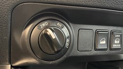 2019 (69) NISSAN COMMERCIAL NAVARA Double Cab Pick Up N-Guard 2.3dCi 190 TT 4WD Auto 3544194