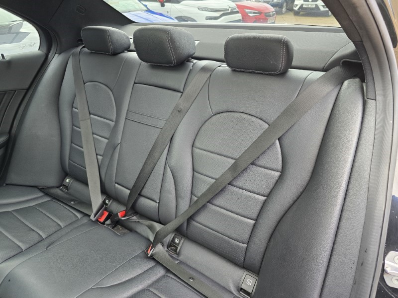 2018 (18) MERCEDES-BENZ C CLASS C250d 4Matic AMG Line Premium 4dr Auto 3533495