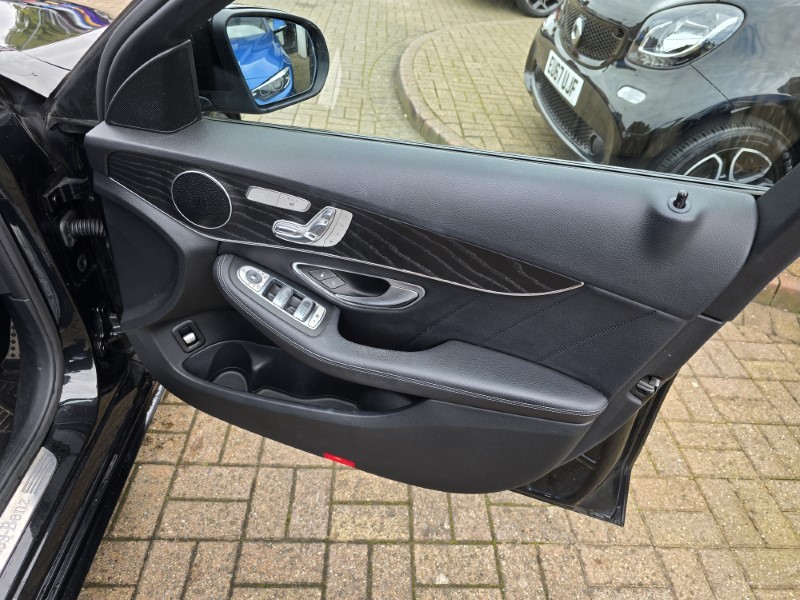 2018 (18) MERCEDES-BENZ C CLASS C250d 4Matic AMG Line Premium 4dr Auto 3533500
