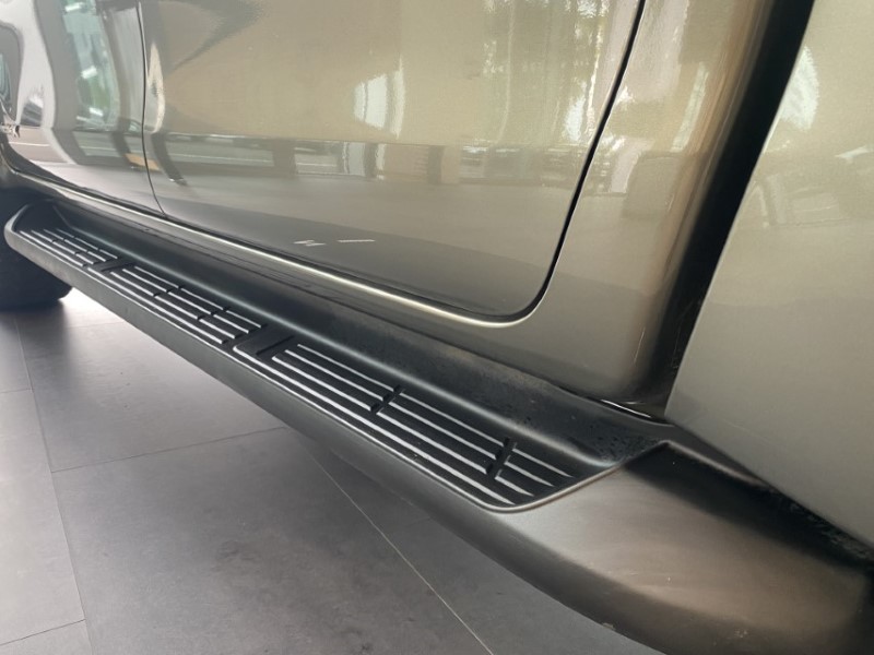 2021 (71) TOYOTA COMMERCIAL HILUX Invincible X D/Cab Pick Up 2.8 D-4D Auto 3565516