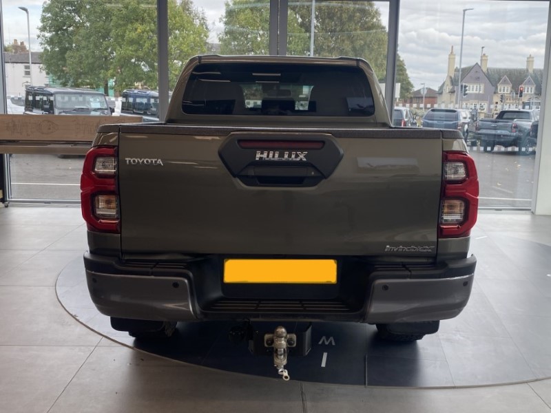 2021 (71) TOYOTA COMMERCIAL HILUX Invincible X D/Cab Pick Up 2.8 D-4D Auto 3565506
