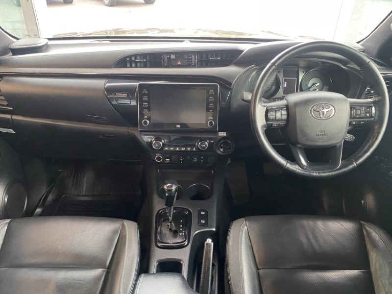 2021 (71) TOYOTA COMMERCIAL HILUX Invincible X D/Cab Pick Up 2.8 D-4D Auto 3565518