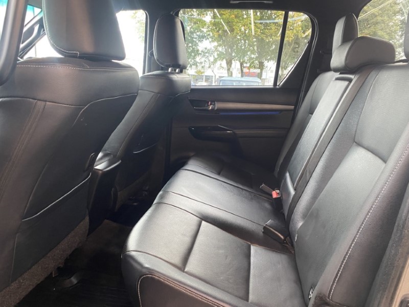 2021 (71) TOYOTA COMMERCIAL HILUX Invincible X D/Cab Pick Up 2.8 D-4D Auto 3565517
